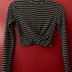 TOPSHOP Front Twist Crop Top